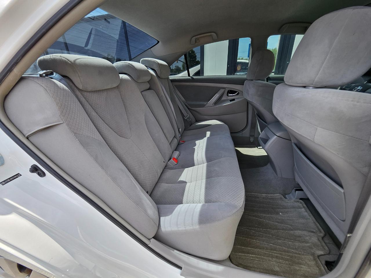 Toyota Camry 4dr Sdn I4 Man (Natl) 2009