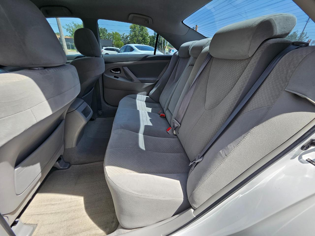 Toyota Camry 4dr Sdn I4 Man (Natl) 2009