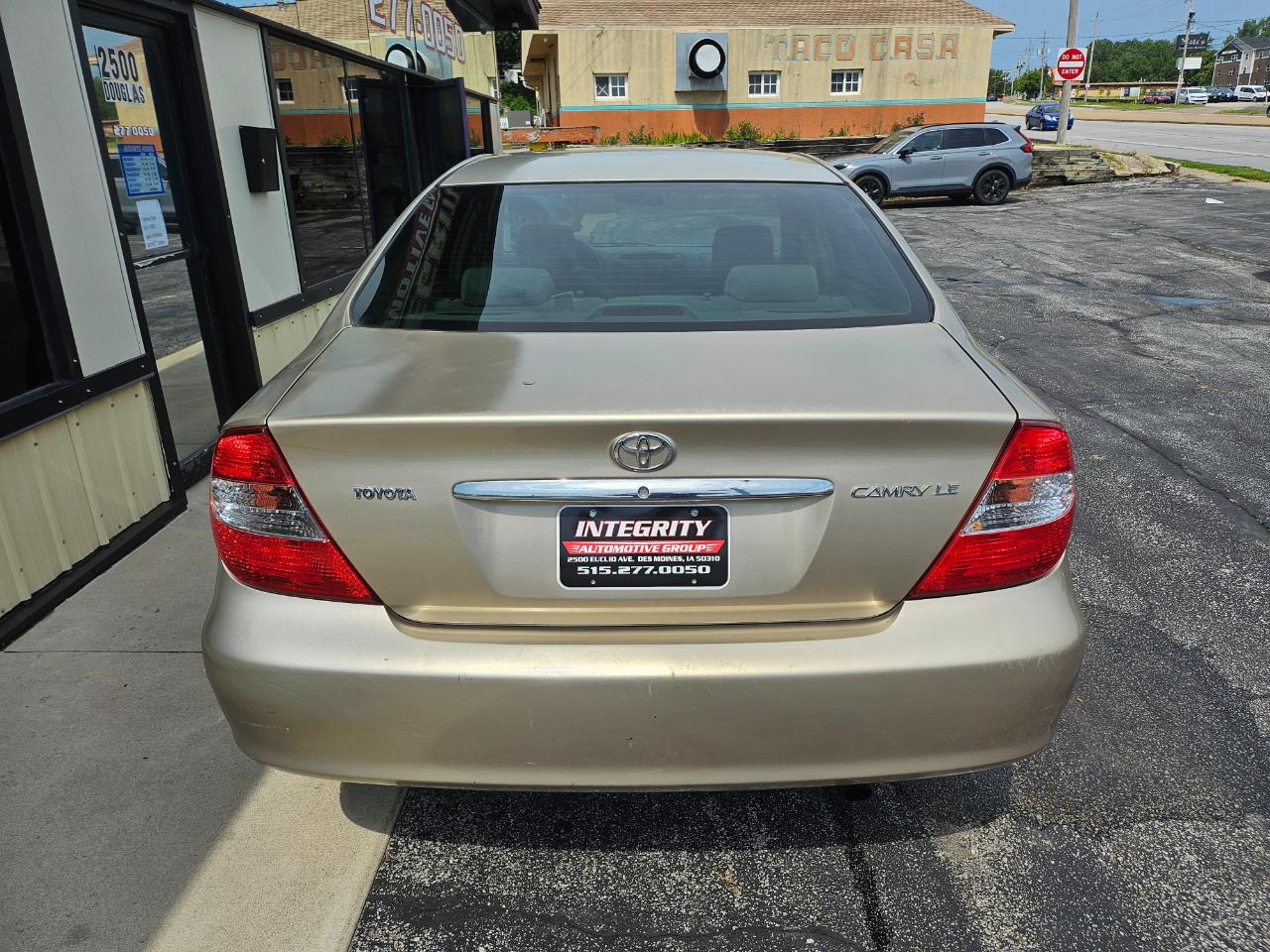 Toyota Camry 4dr Sdn XLE Auto (Natl) 2004