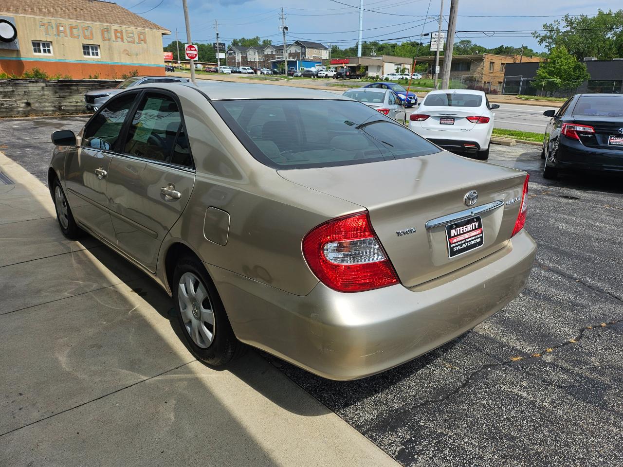 Toyota Camry 4dr Sdn XLE Auto (Natl) 2004