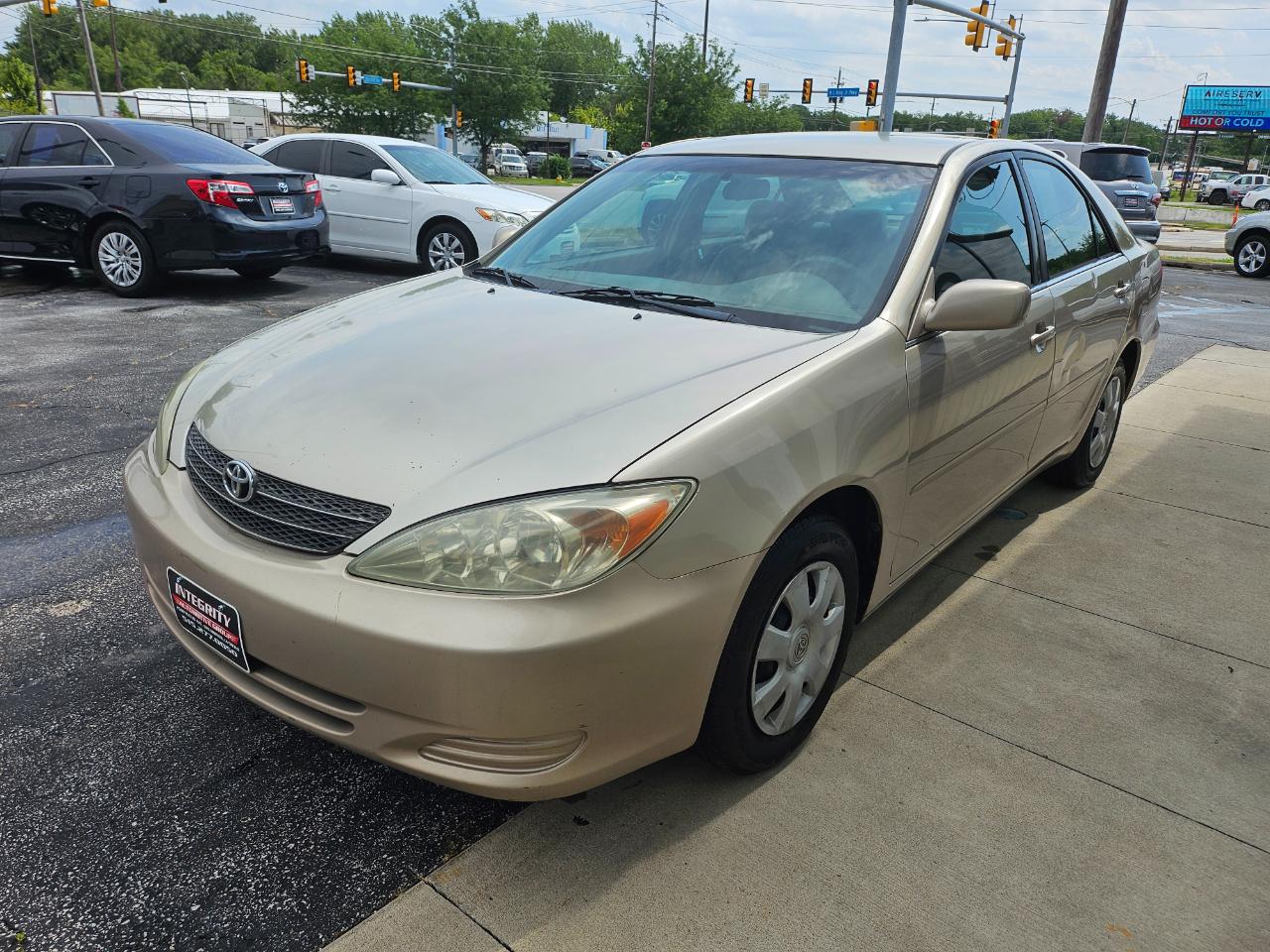 Toyota Camry 4dr Sdn XLE Auto (Natl) 2004