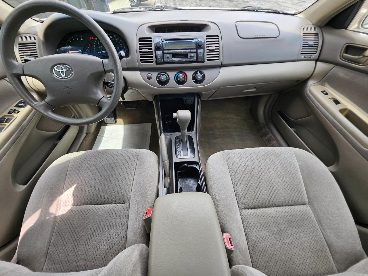 Toyota Camry 4dr Sdn XLE Auto (Natl) 2004