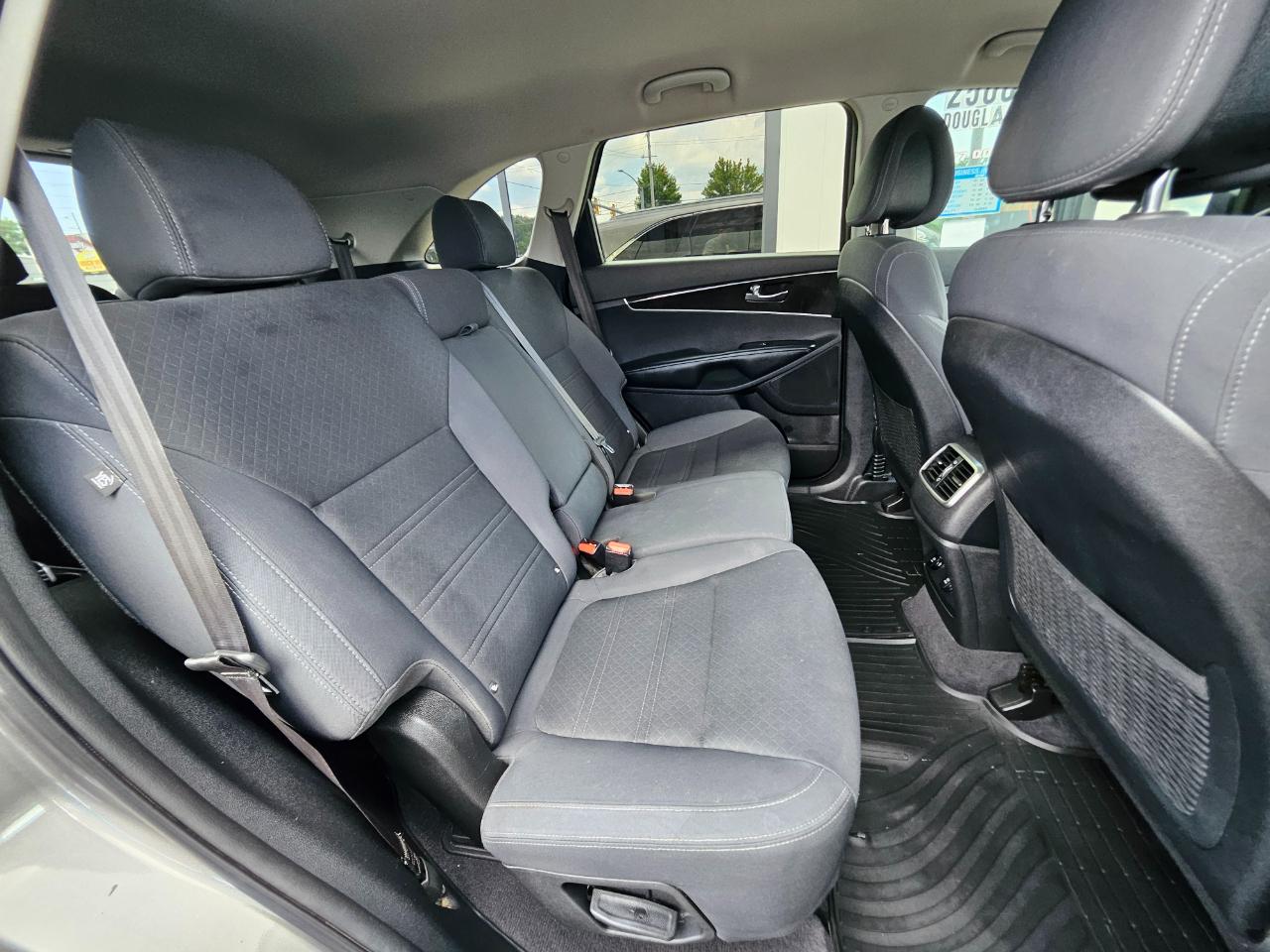Kia Sorento AWD 4dr 3.3L LX 2016