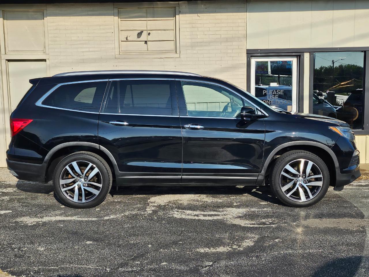 Honda Pilot AWD 4dr Touring w/RES & Navi 2016