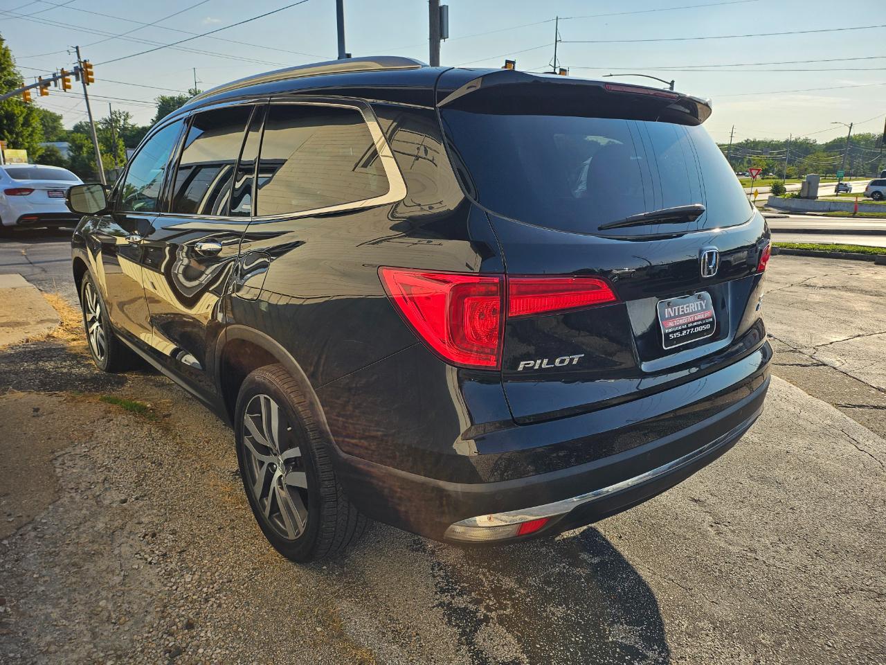 Honda Pilot AWD 4dr Touring w/RES & Navi 2016