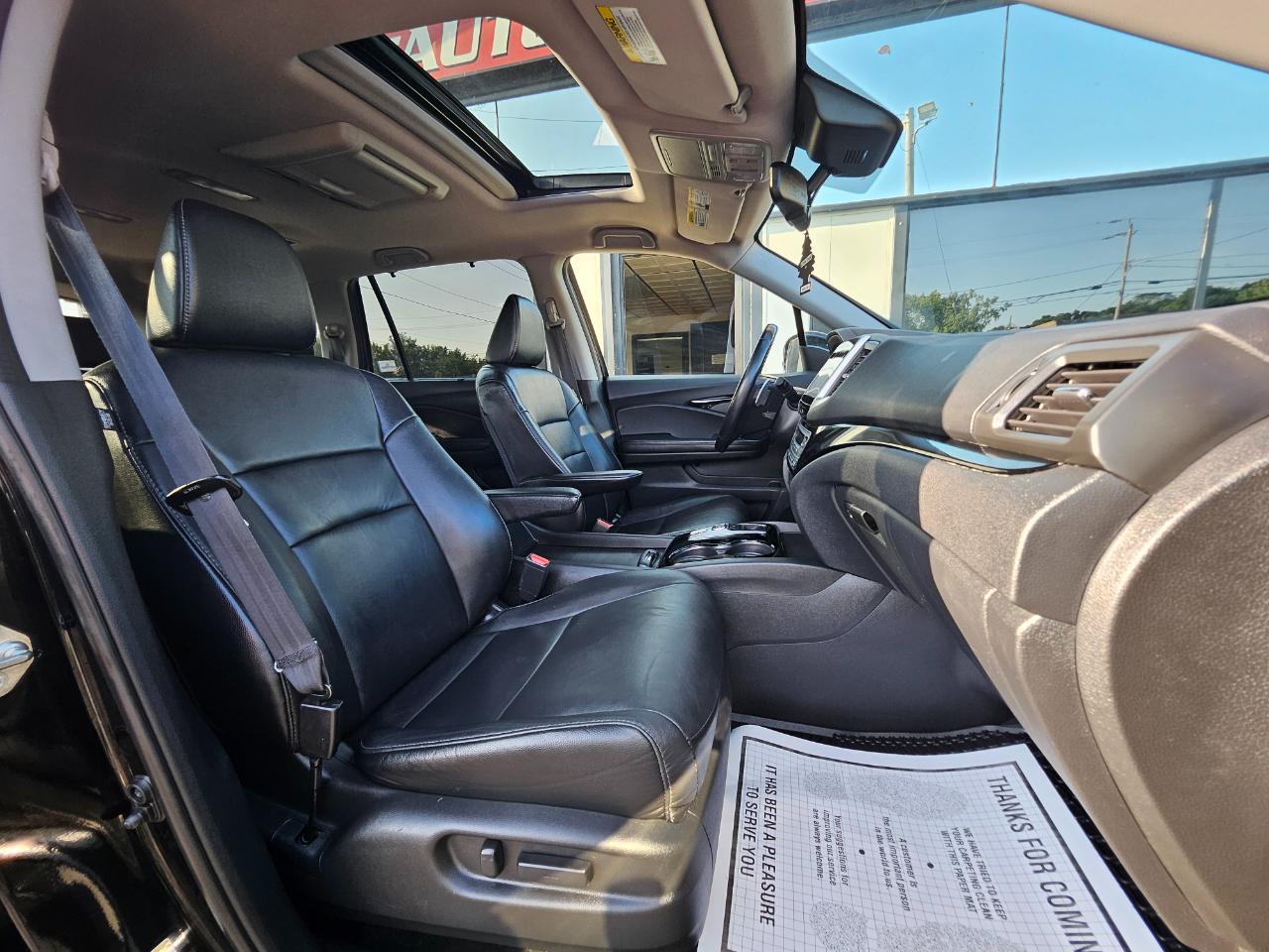 Honda Pilot AWD 4dr Touring w/RES & Navi 2016