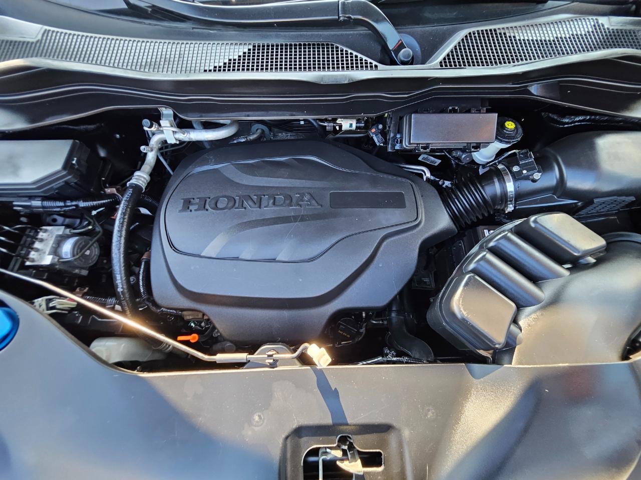 Honda Pilot AWD 4dr Touring w/RES & Navi 2016