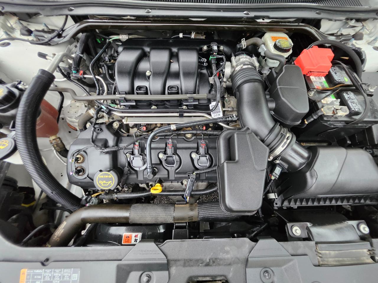 Ford Taurus 4dr Sdn SE FWD 2014