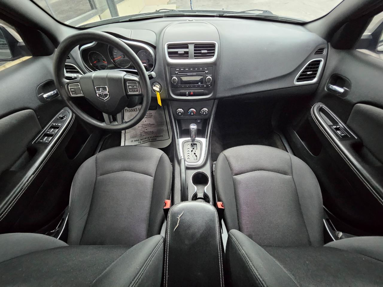 Dodge Avenger 4dr Sdn SE 2012