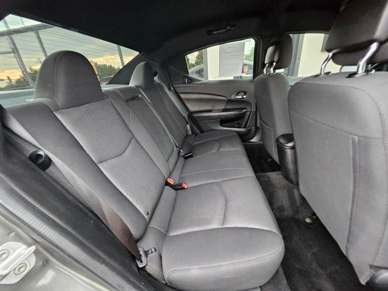 Dodge Avenger 4dr Sdn SE 2012