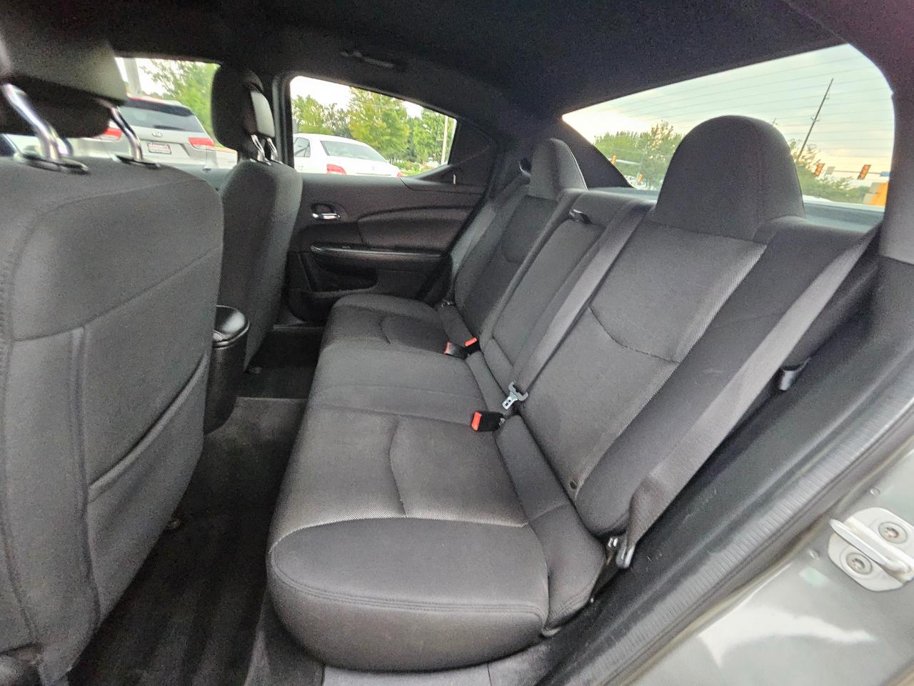 Dodge Avenger 4dr Sdn SE 2012