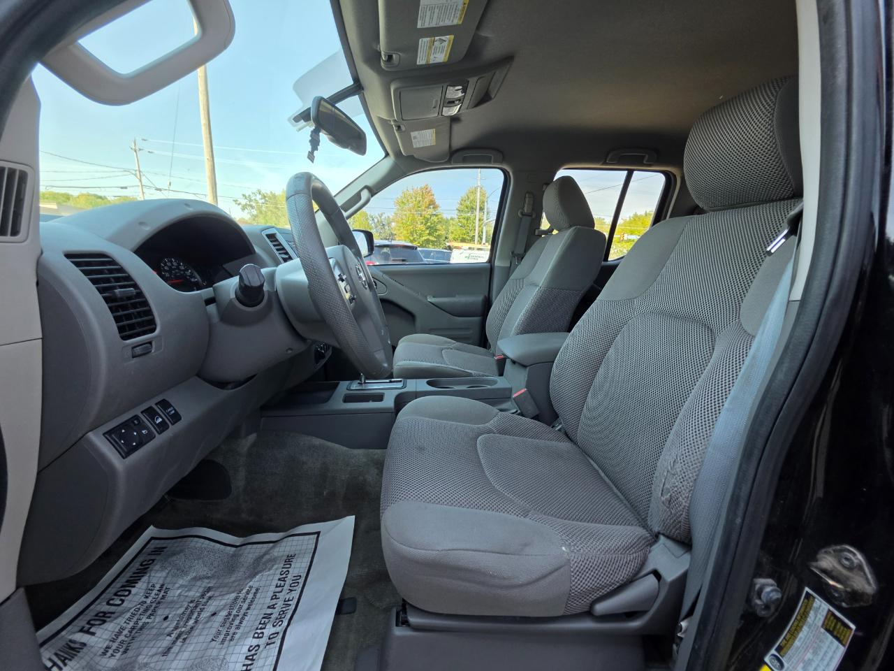 Nissan Frontier  2015