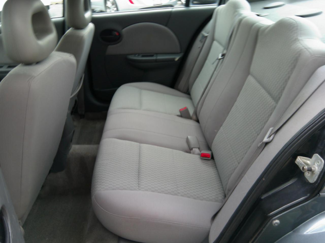 Saturn ION ION 2 4dr Sdn Auto 2005