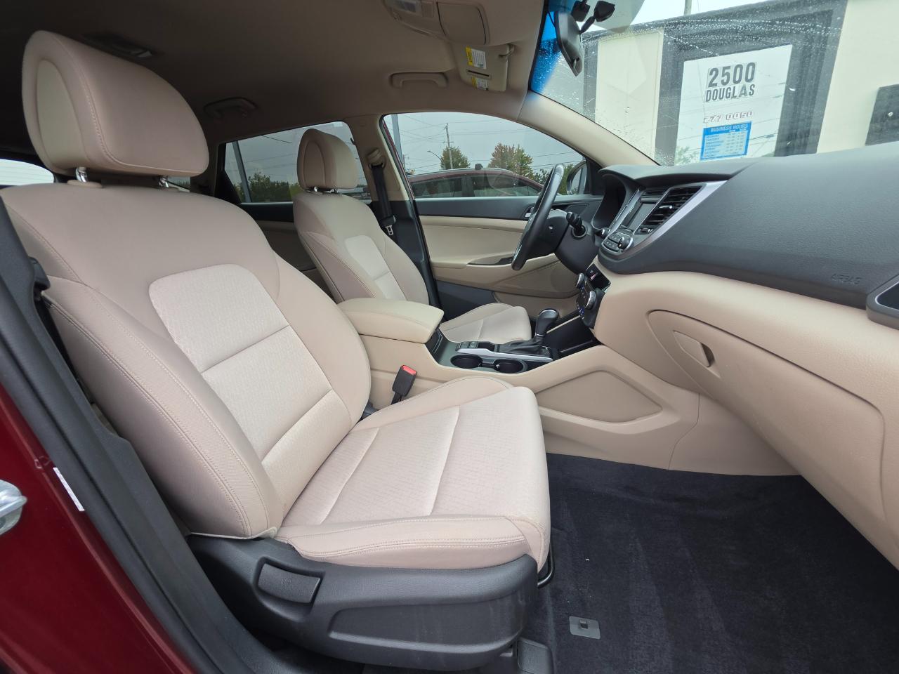 Hyundai Tucson AWD 4dr Sport w/Beige Int 2016