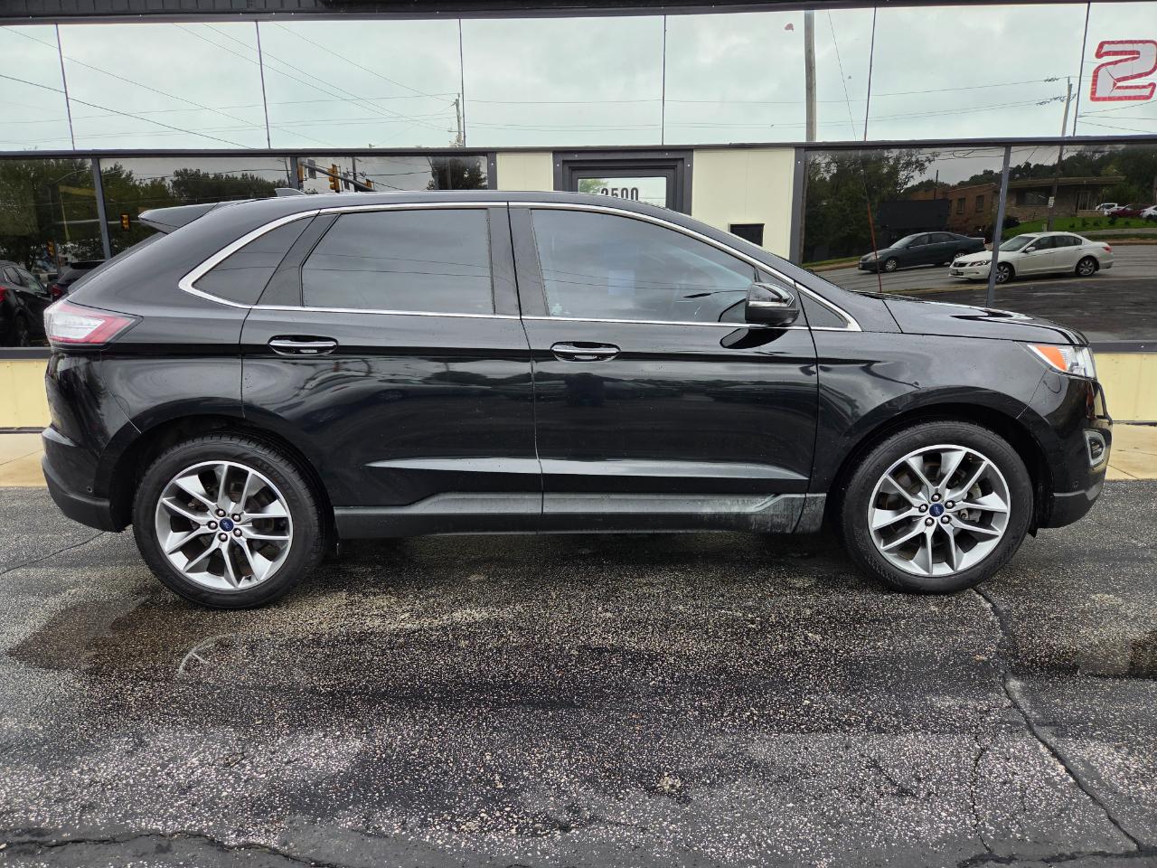 Ford Edge 4dr Titanium AWD 2016