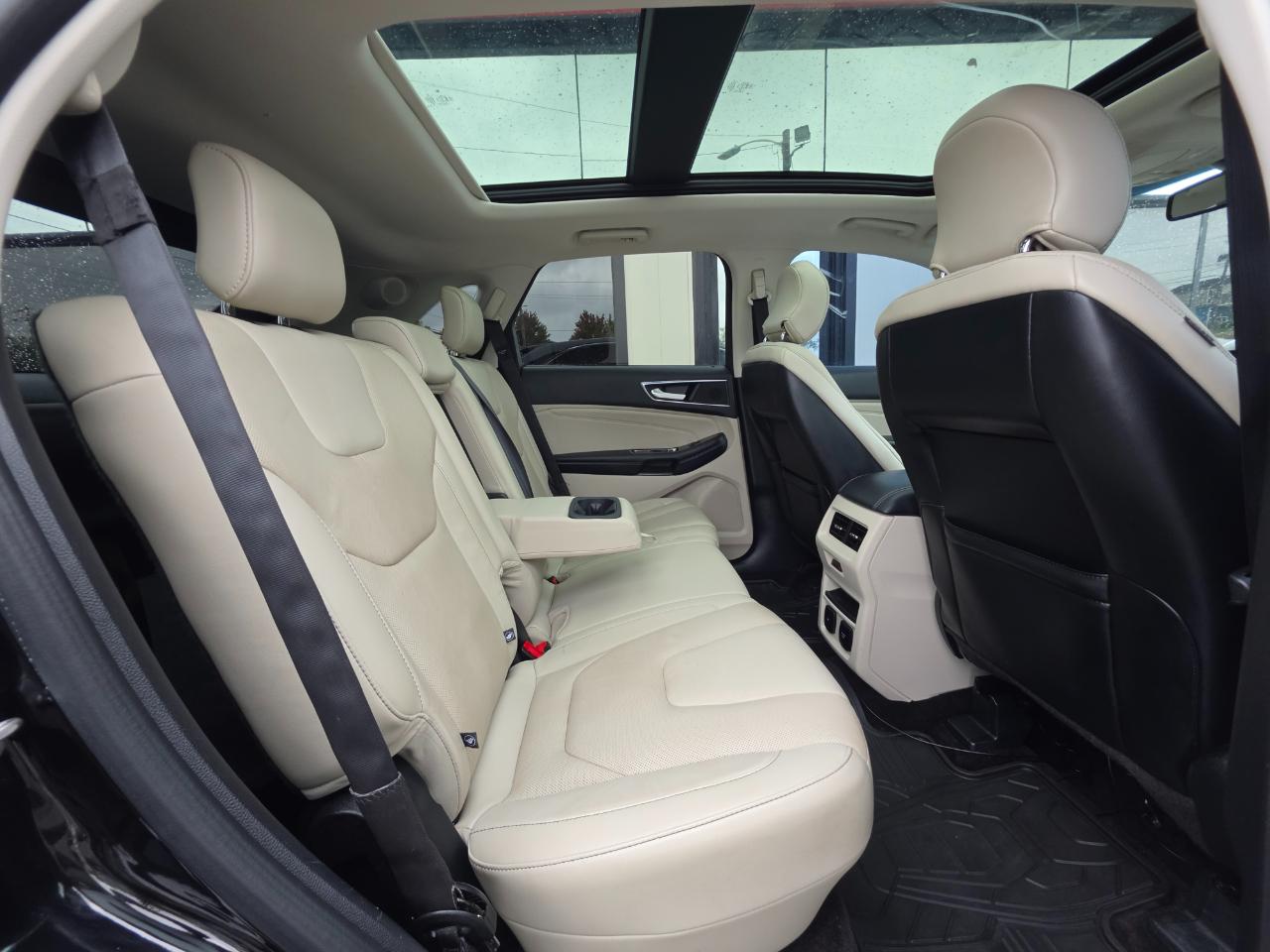 Ford Edge 4dr Titanium AWD 2016