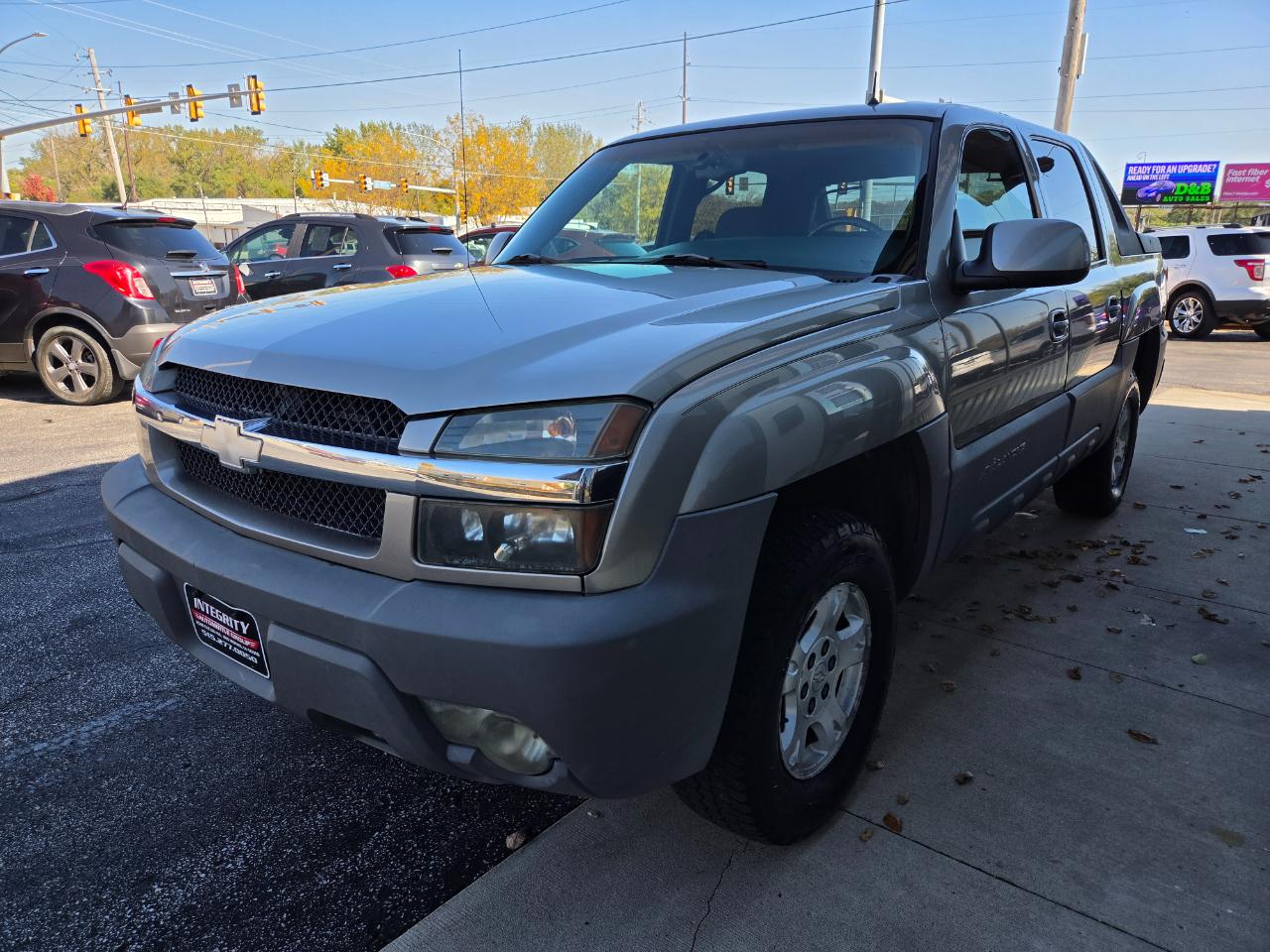 Chevrolet Avalanche 1500 5dr Crew Cab 130" WB 4WD 2002