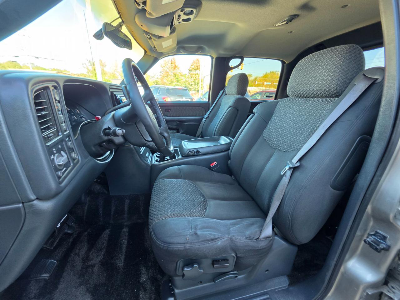 Chevrolet Avalanche 1500 5dr Crew Cab 130" WB 4WD 2002