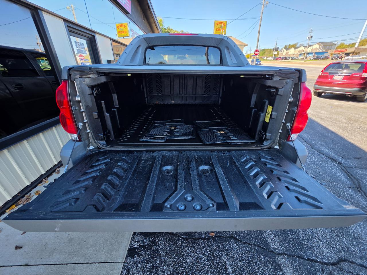 Chevrolet Avalanche 1500 5dr Crew Cab 130" WB 4WD 2002