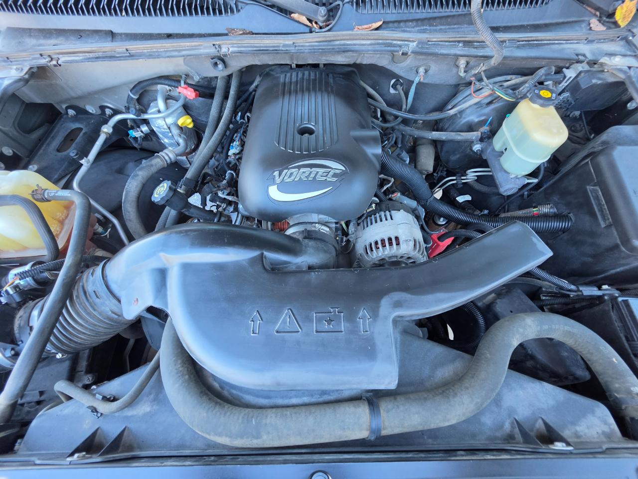 Chevrolet Avalanche 1500 5dr Crew Cab 130" WB 4WD 2002