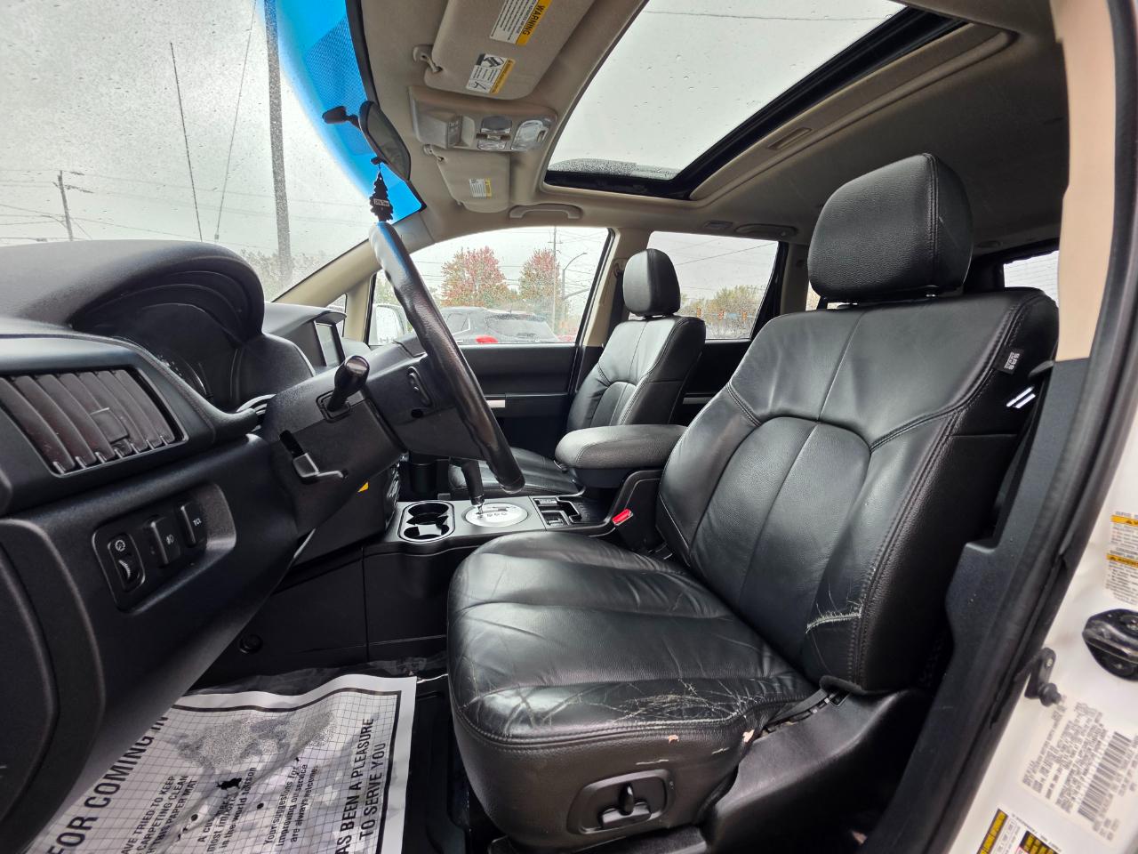 Mitsubishi Endeavor AWD 4dr SE 2011