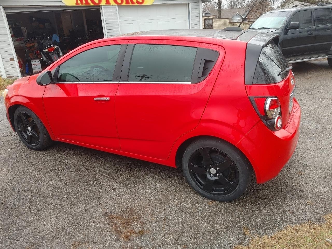 Chevrolet Sonic LTZ Auto 5-Door 2015