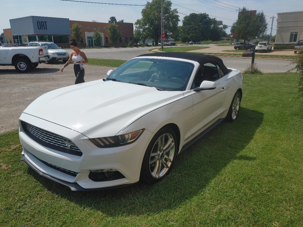 Ford Mustang EcoBoost Premium Convertible 2016 Ford Mustang EcoBoost Premium Convertible 2016