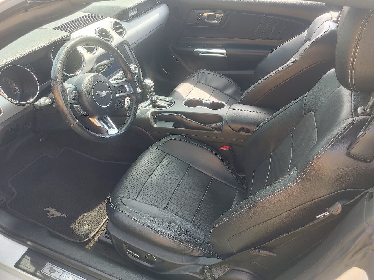Ford Mustang EcoBoost Premium Convertible 2016 Ford Mustang EcoBoost Premium Convertible 2016