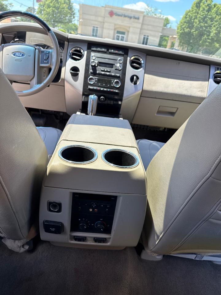 Ford Expedition Limited 2WD 2011