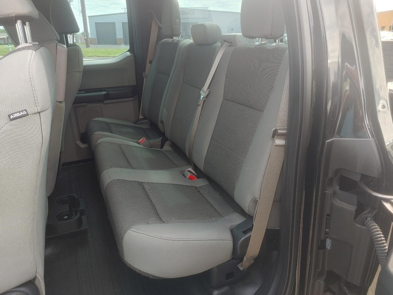 Ford F-150 4WD SuperCab 145" XL 2016