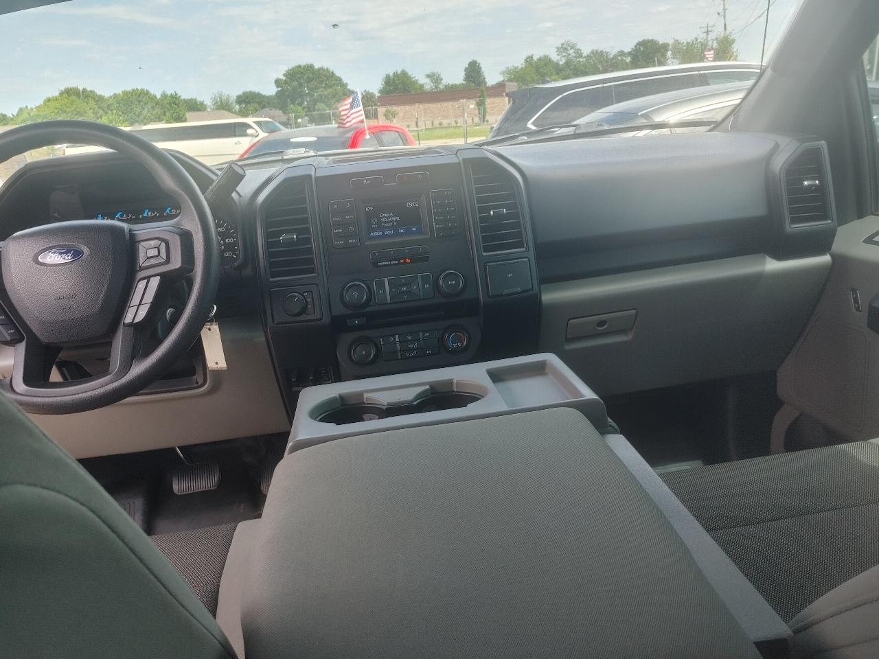 Ford F-150 4WD SuperCab 145" XL 2016