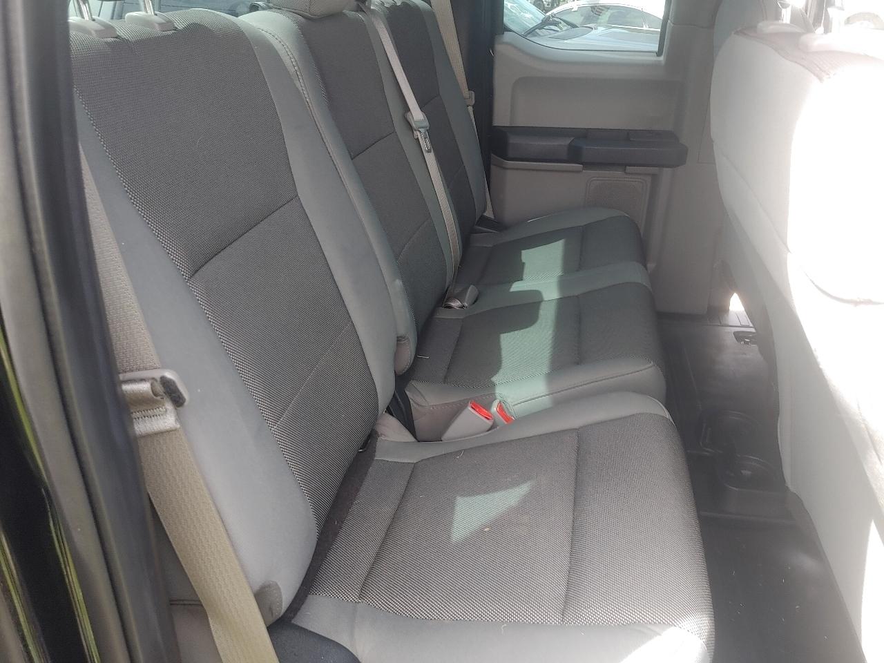 Ford F-150 4WD SuperCab 145" XL 2016