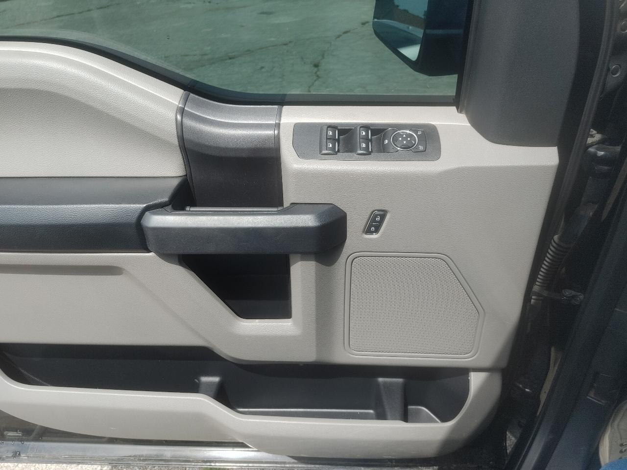 Ford F-150 4WD SuperCab 145" XL 2016