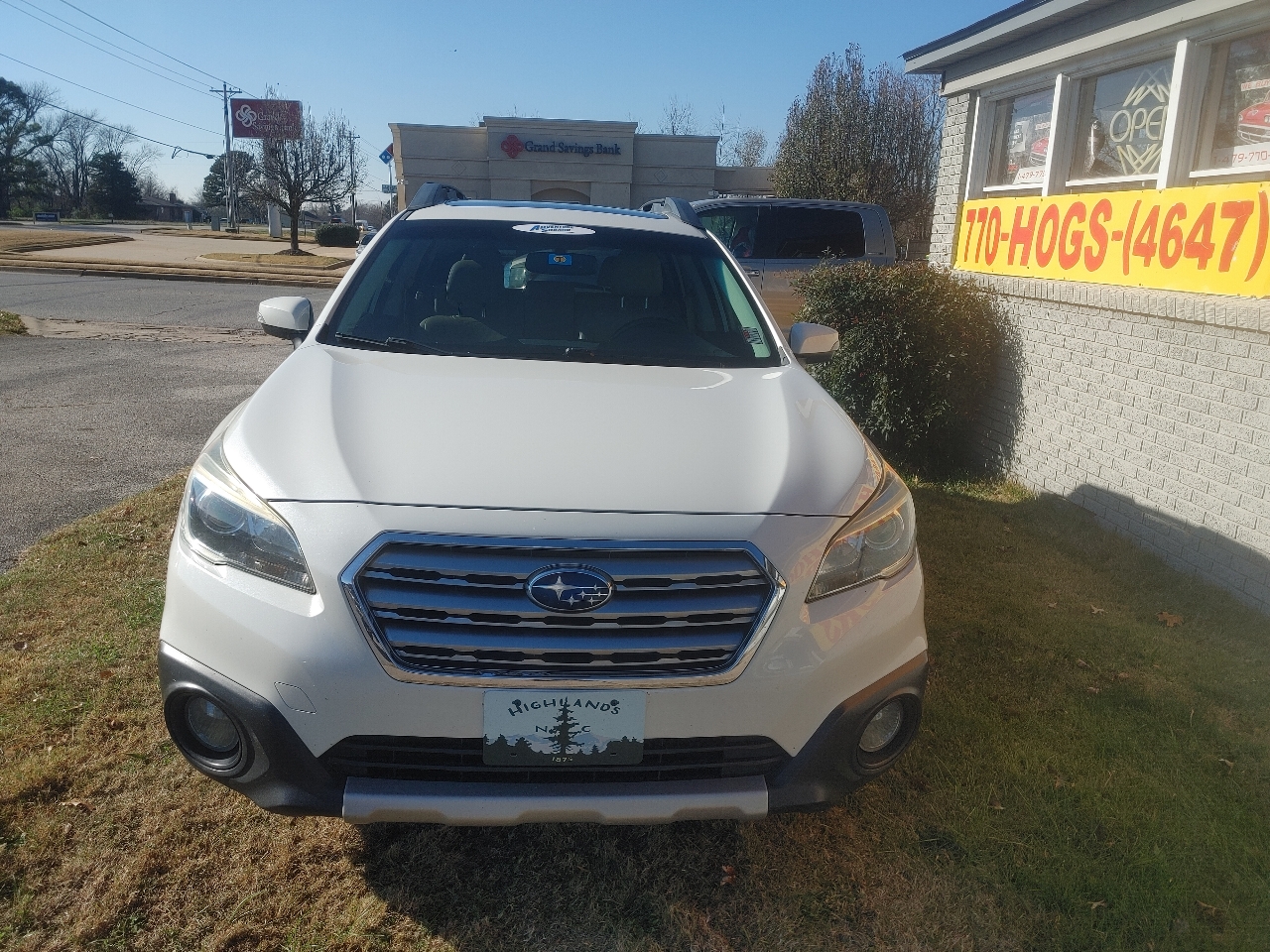 2016 Subaru Outback 2.5i Limited photo 2