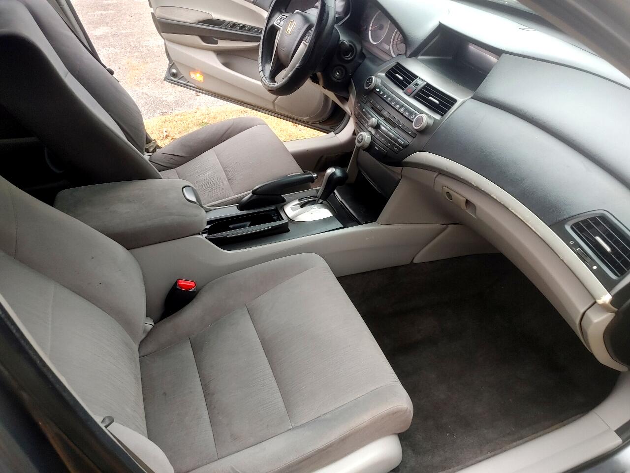 Honda Accord LX-P Sedan AT 2012