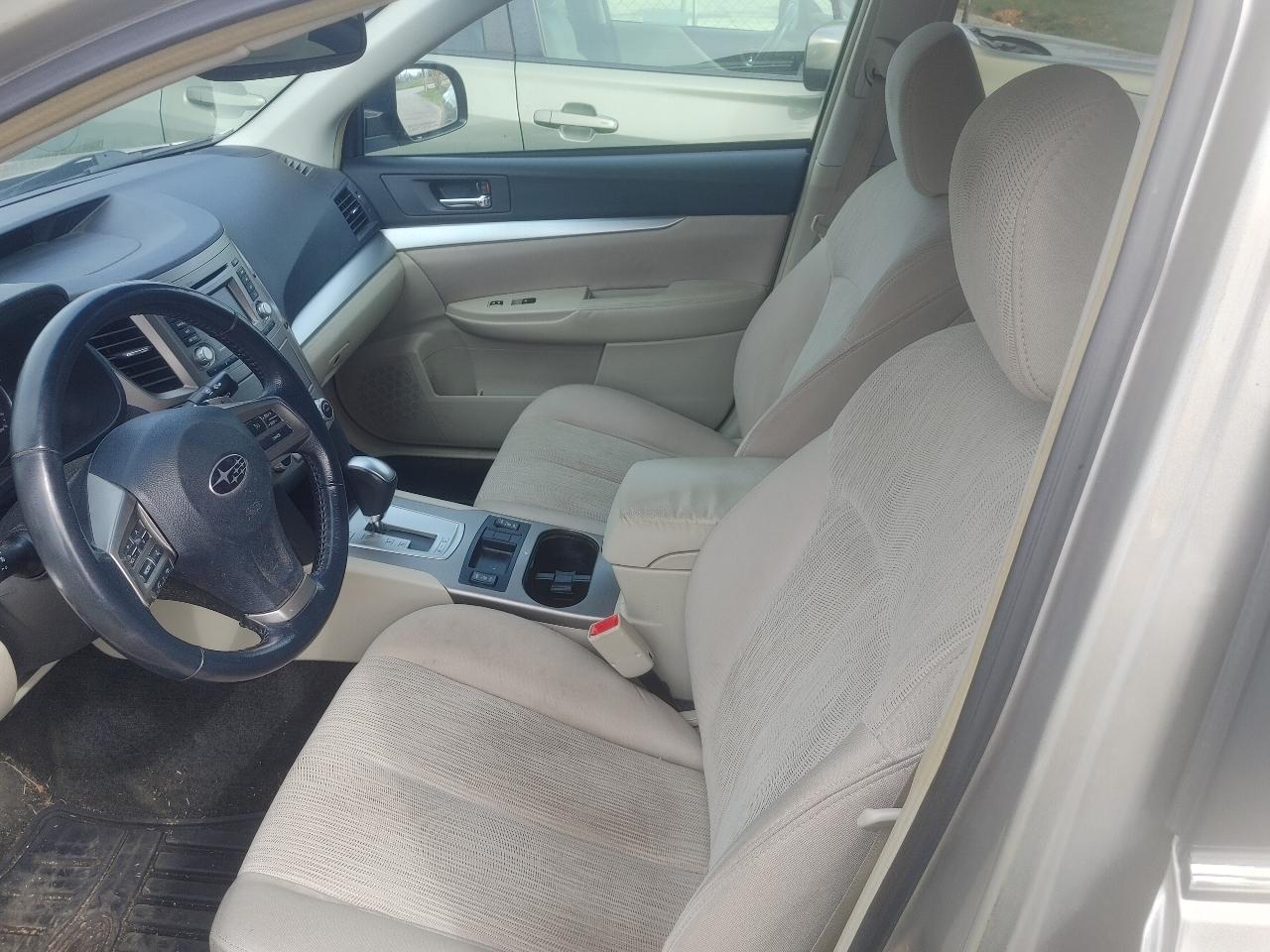 Subaru Outback 2.5i Premium 2014