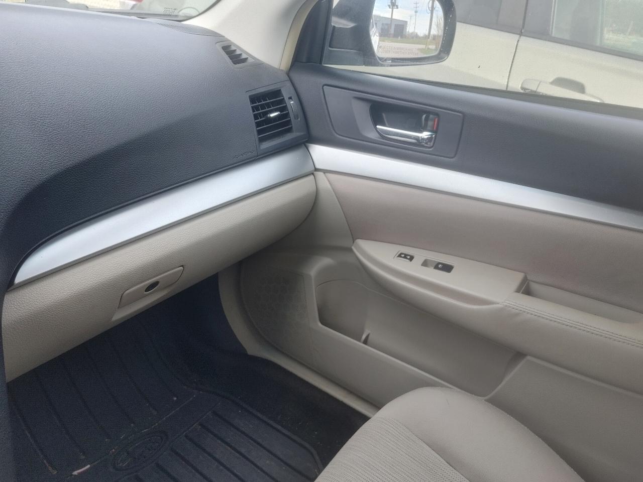 Subaru Outback 2.5i Premium 2014