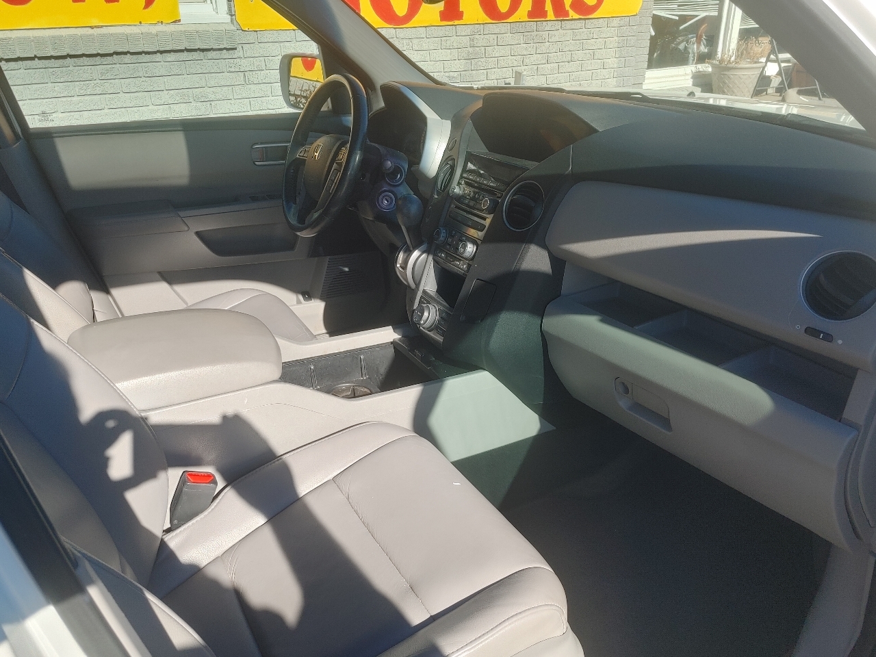 Honda Pilot Touring 4WD 5-Spd AT with DVD 2014