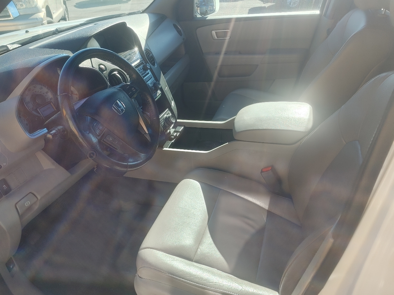 Honda Pilot Touring 4WD 5-Spd AT with DVD 2014