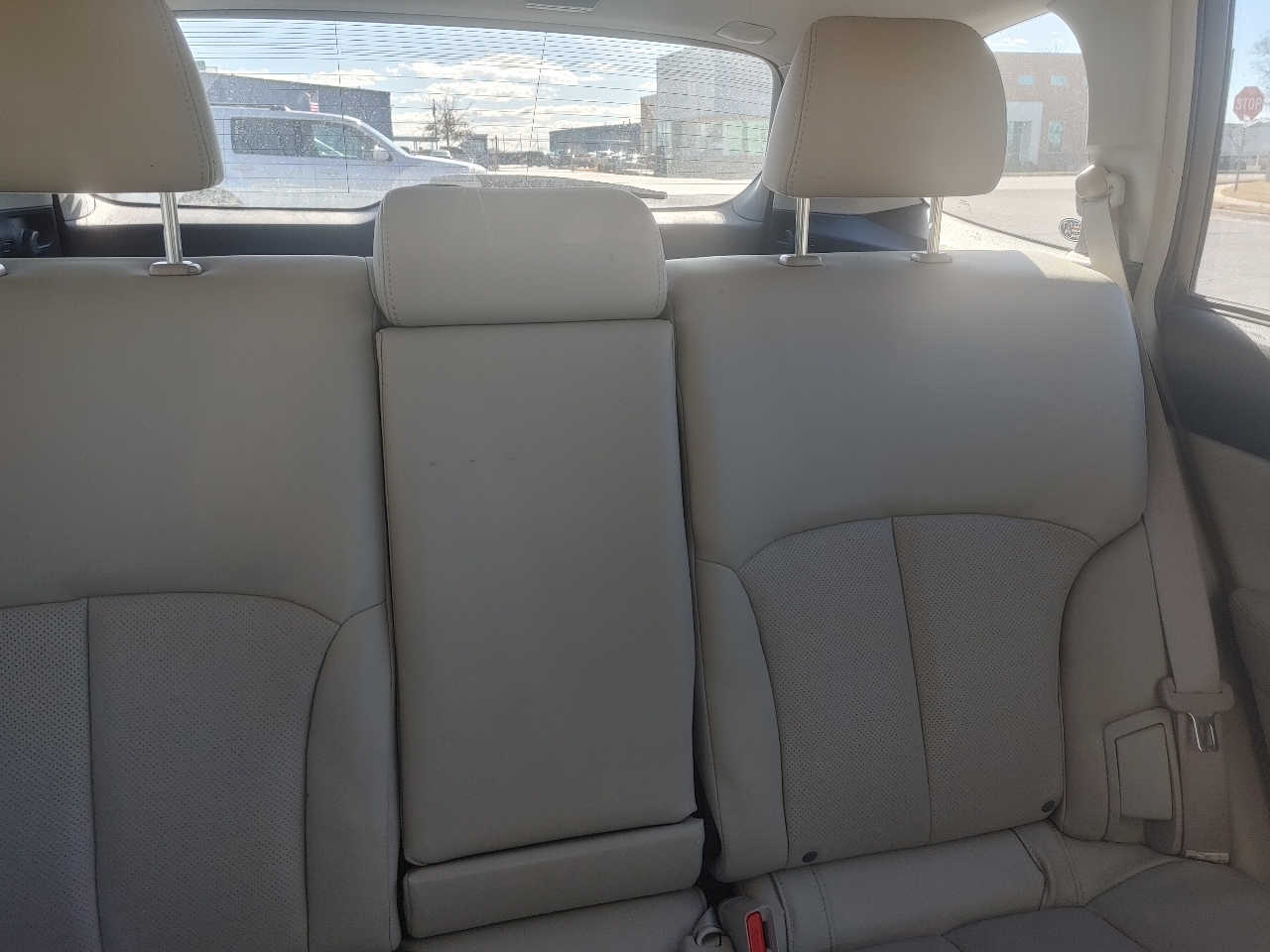 Subaru Outback 2.5i Limited 2011