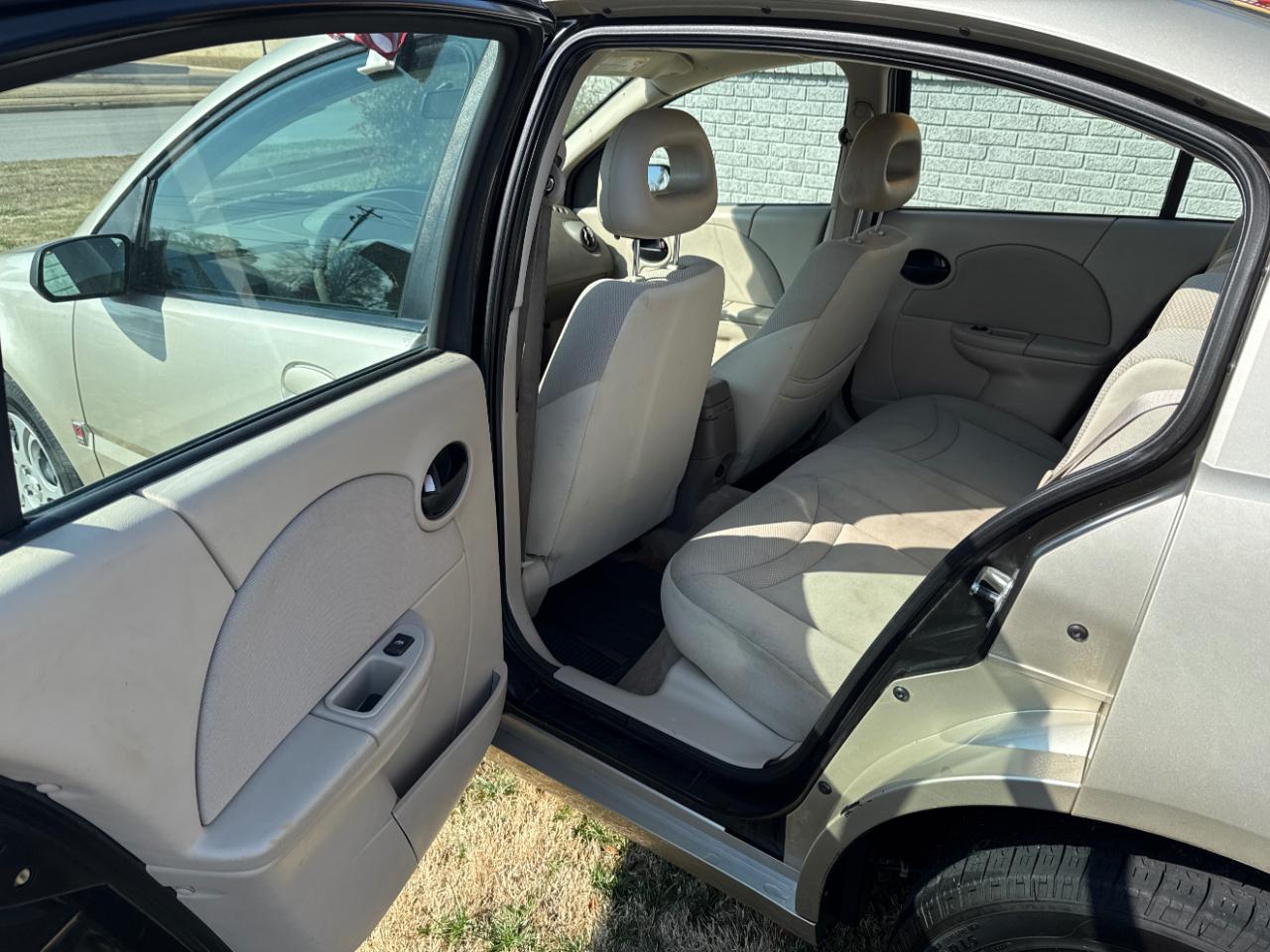 Saturn ION 4dr Sdn Auto ION 2 2004