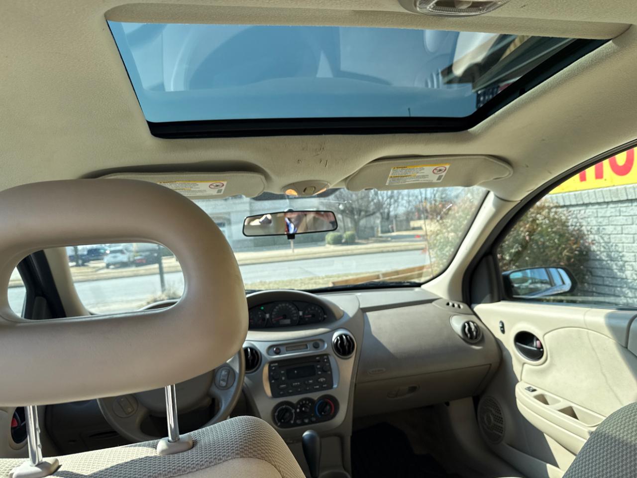 Saturn ION 4dr Sdn Auto ION 2 2004