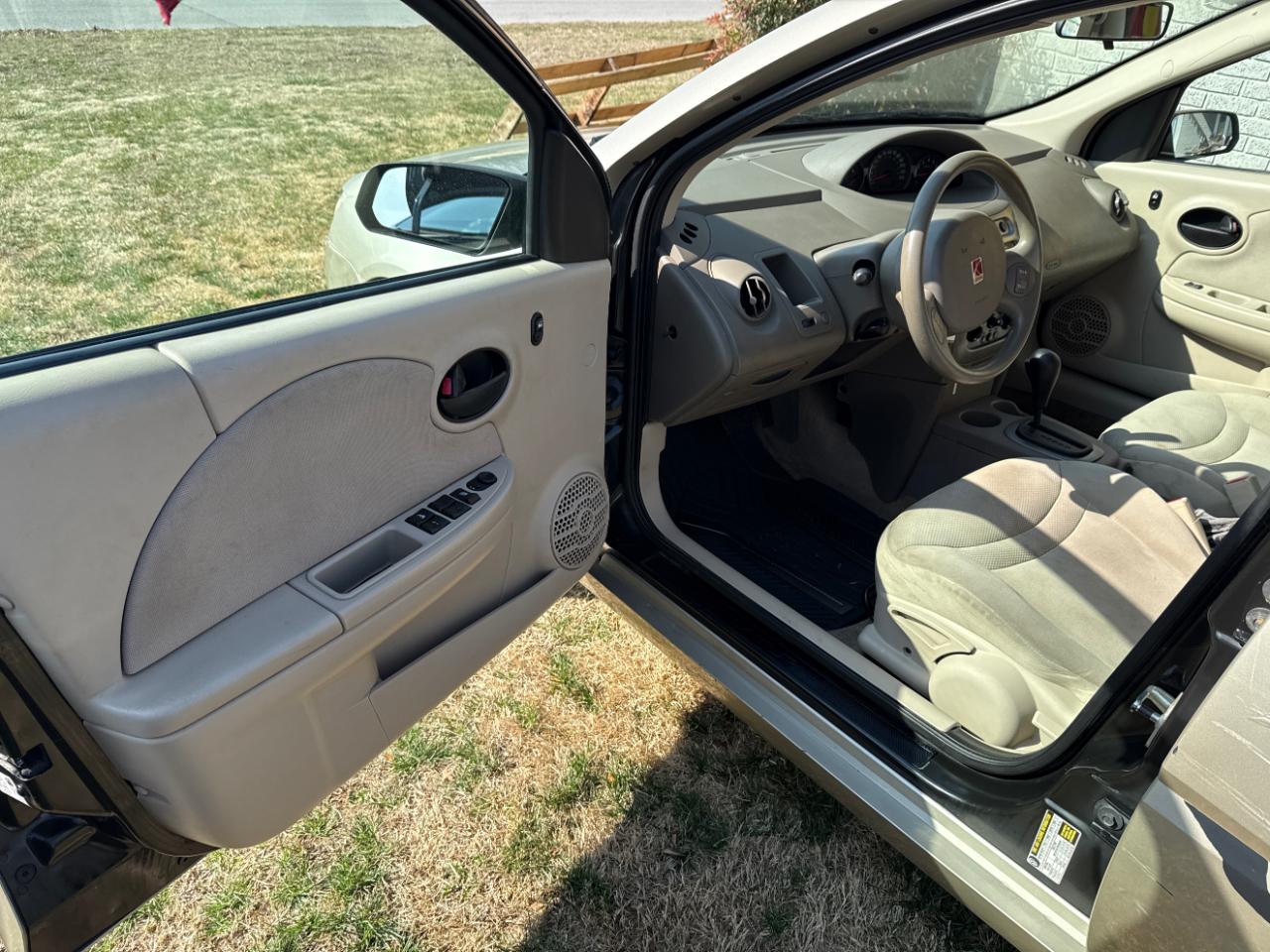 Saturn ION 4dr Sdn Auto ION 2 2004