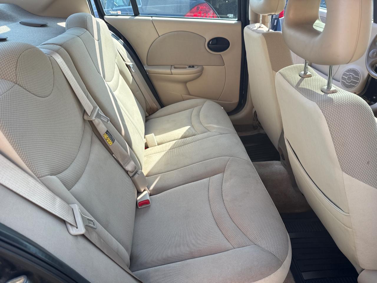 Saturn ION 4dr Sdn Auto ION 2 2004