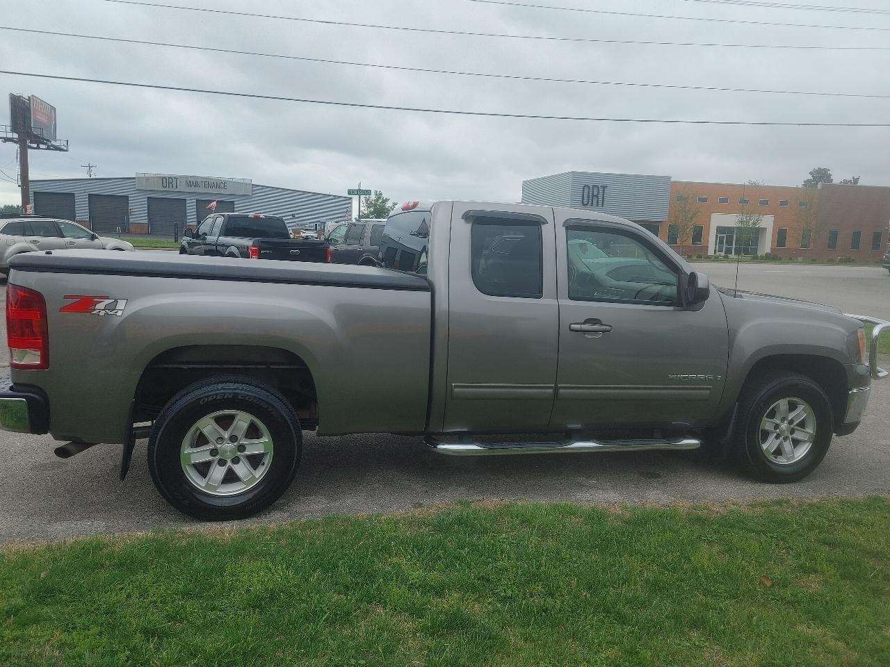 GMC Sierra 1500 Work Truck Ext. Cab Short Box 4WD 2007