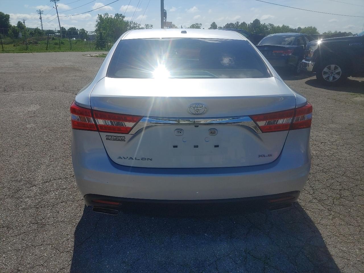 Toyota Avalon XLE 2013