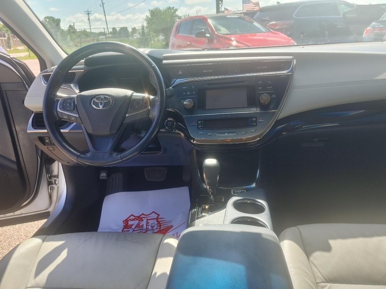 Toyota Avalon XLE 2013