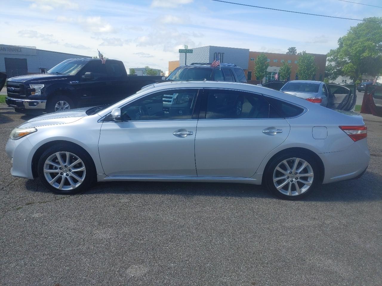 Toyota Avalon XLE 2013