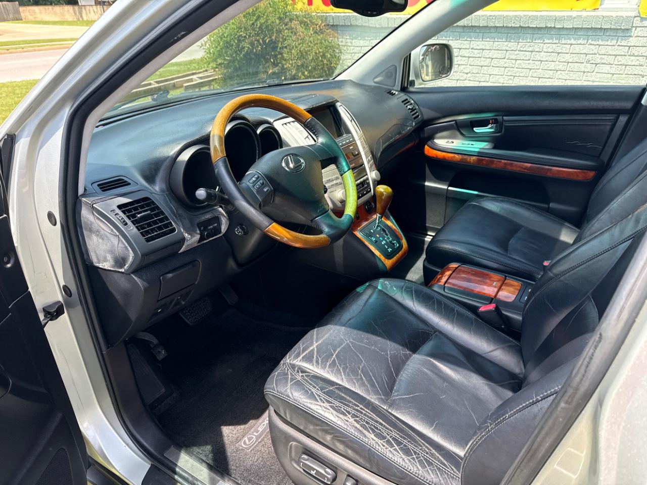 Lexus RX 330 4D SUV FWD 2004