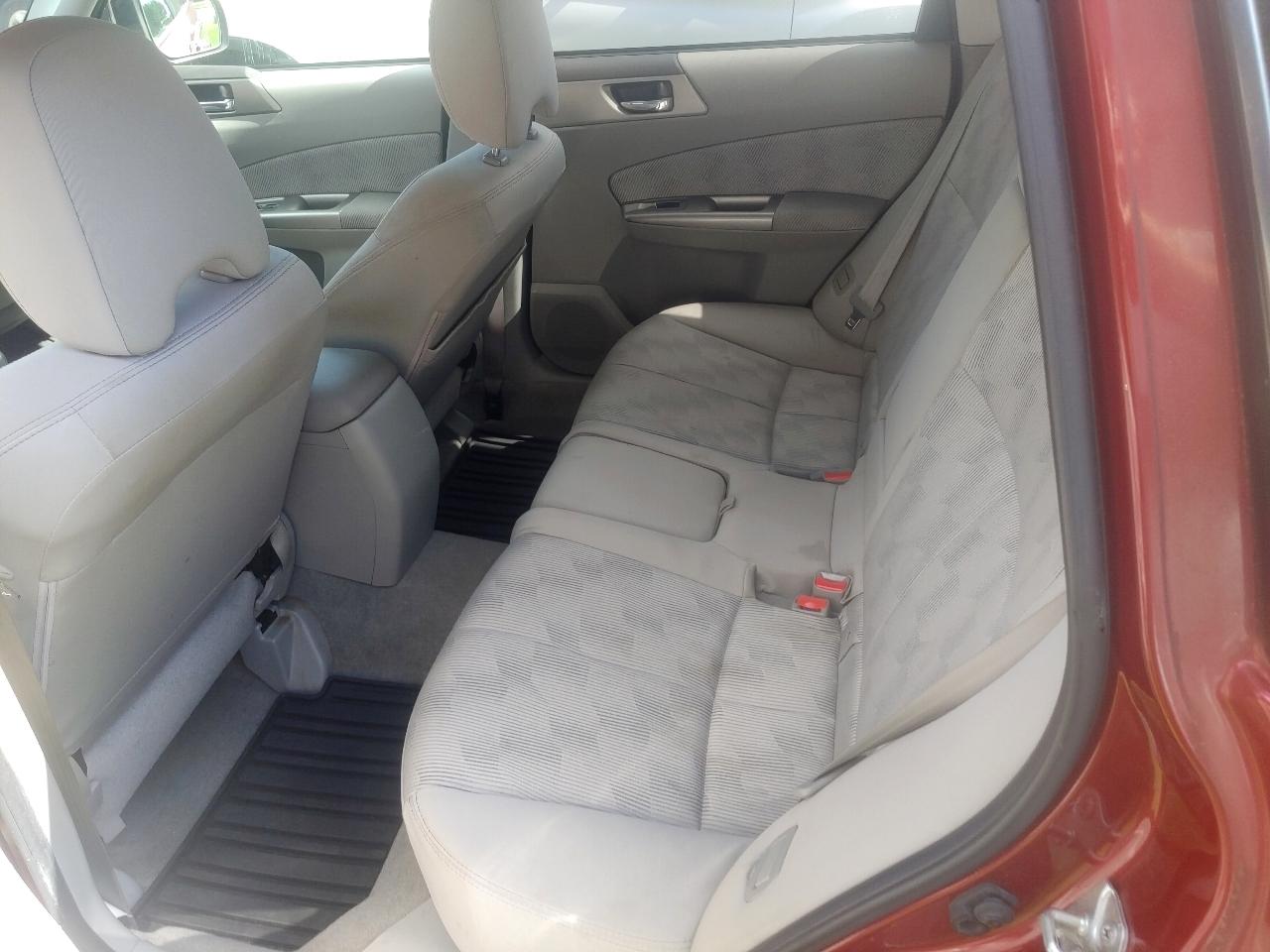 Subaru Forester 2.5X Premium 2010